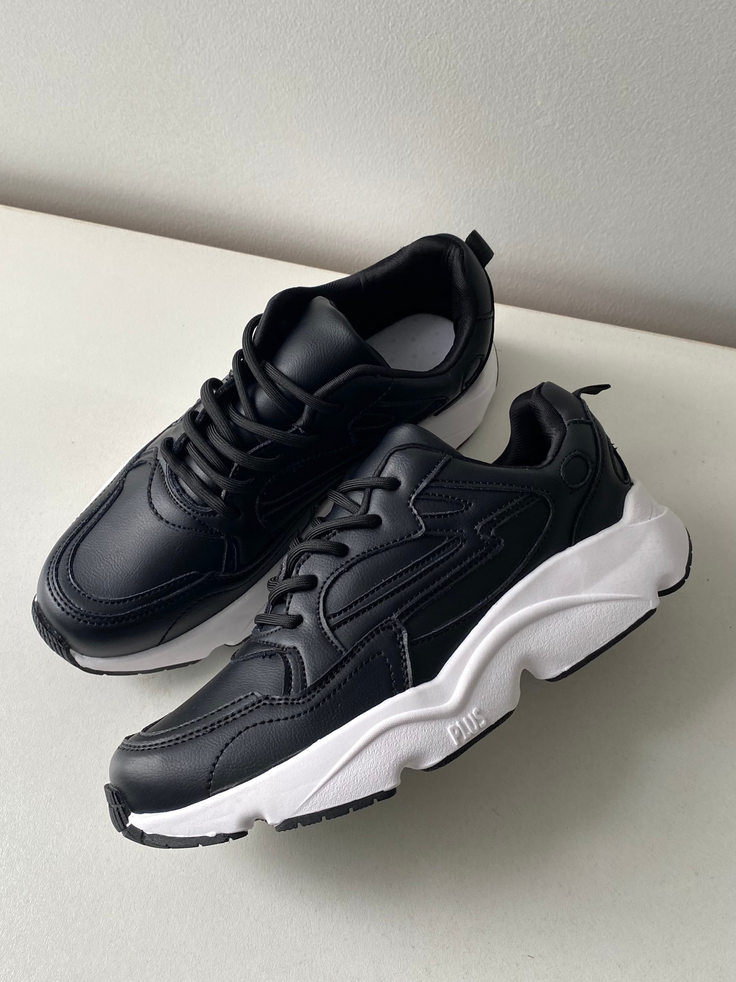 Zapatillas Nicki Black
